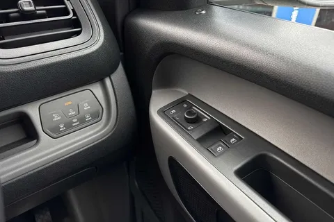 BT25CSU Volkswagen ID. Buzz 210kW Commerce Plus 79kWh Auto Thumbnail #17