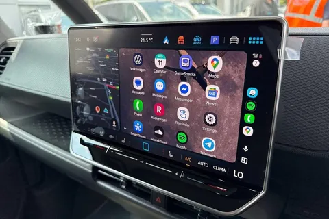 BT25CSU Volkswagen ID. Buzz 210kW Commerce Plus 79kWh Auto Thumbnail #32