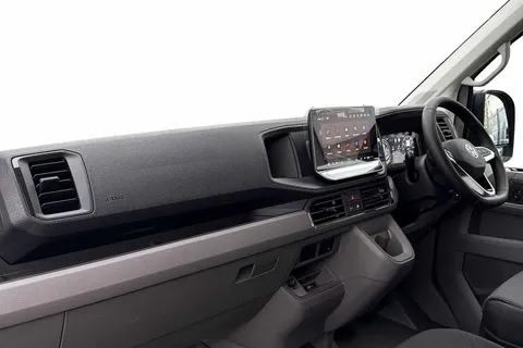 BT75EBM Volkswagen Crafter 2.0TDI 177PS CR35 MWB Commerce Plus Auto-Low Roof Thumbnail #2