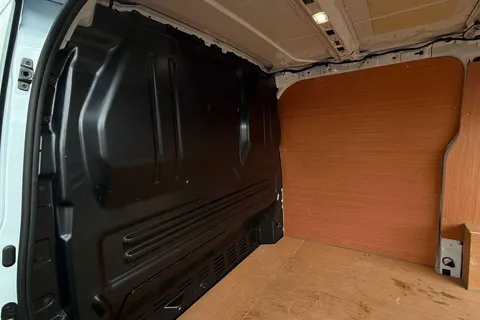 BV25SDZ Volkswagen Transporter 2.0 TDI 110 Commerce Plus Van Thumbnail #43