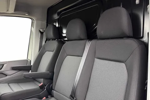 BT75EBM Volkswagen Crafter 2.0TDI 177PS CR35 MWB Commerce Plus Auto-Low Roof Thumbnail #10