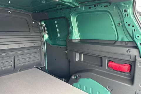 BT25CSU Volkswagen ID. Buzz 210kW Commerce Plus 79kWh Auto Thumbnail #54