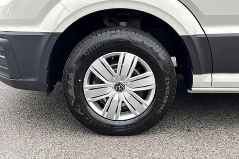 BT75EBM Volkswagen Crafter 2.0TDI 177PS CR35 MWB Commerce Plus Auto-Low Roof Thumbnail #21