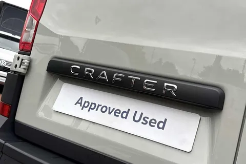 BT75EBM Volkswagen Crafter 2.0TDI 177PS CR35 MWB Commerce Plus Auto-Low Roof Thumbnail #35