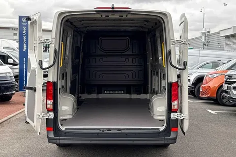 BT75EBM Volkswagen Crafter 2.0TDI 177PS CR35 MWB Commerce Plus Auto-Low Roof Thumbnail #38