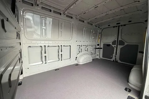 BT75EBM Volkswagen Crafter 2.0TDI 177PS CR35 MWB Commerce Plus Auto-Low Roof Thumbnail #43