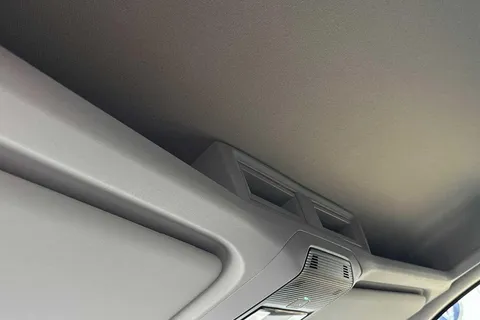 BT75EBM Volkswagen Crafter 2.0TDI 177PS CR35 MWB Commerce Plus Auto-Low Roof Thumbnail #48