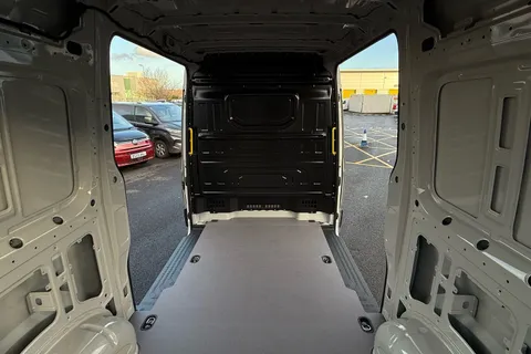 BT75ECX Volkswagen Crafter 2.0 TDI 177PS Commerce Plus High Roof Auto-Twin Slider Thumbnail #44