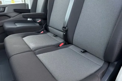 BT75ECX Volkswagen Crafter 2.0 TDI 177PS Commerce Plus High Roof Auto-Twin Slider Thumbnail #52