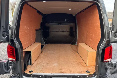 PN23VJX Volkswagen Transporter 2.0 TDI 150 Highline Van Thumbnail #7