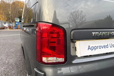 PN23VJX Volkswagen Transporter 2.0 TDI 150 Highline Van Thumbnail #8