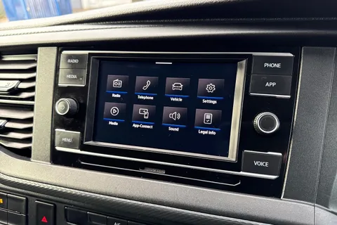 PN23VJX Volkswagen Transporter 2.0 TDI 150 Highline Van Thumbnail #17