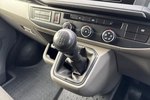 PN23VJX Volkswagen Transporter 2.0 TDI 150 Highline Van Thumbnail #23