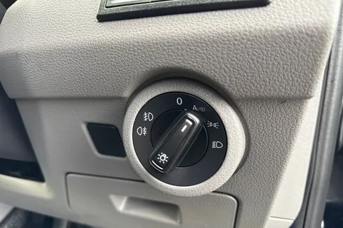 PN23VJX Volkswagen Transporter 2.0 TDI 150 Highline Van Thumbnail #32