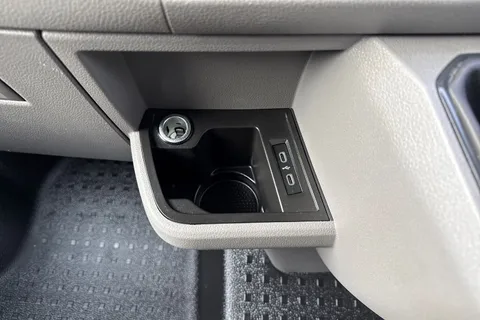 PN23VJX Volkswagen Transporter 2.0 TDI 150 Highline Van Thumbnail #34