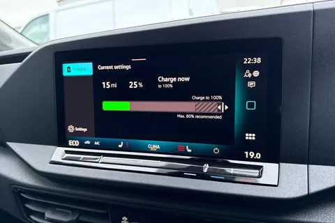 PE75UZH Volkswagen Caddy C20 Cargo Commerce Pro Maxi 150 PS 1.5 TSI eHybrid 6sp DSG Thumbnail #34