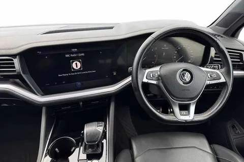 DG18TXS Volkswagen Touareg 3.0 V6 TDI 4Motion R-Line 5dr Tip Auto Thumbnail #14