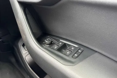 DG18TXS Volkswagen Touareg 3.0 V6 TDI 4Motion R-Line 5dr Tip Auto Thumbnail #19