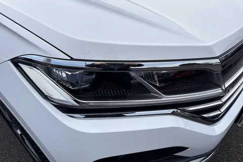 DG18TXS Volkswagen Touareg 3.0 V6 TDI 4Motion R-Line 5dr Tip Auto Thumbnail #33