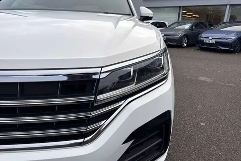 DG18TXS Volkswagen Touareg 3.0 V6 TDI 4Motion R-Line 5dr Tip Auto Thumbnail #34