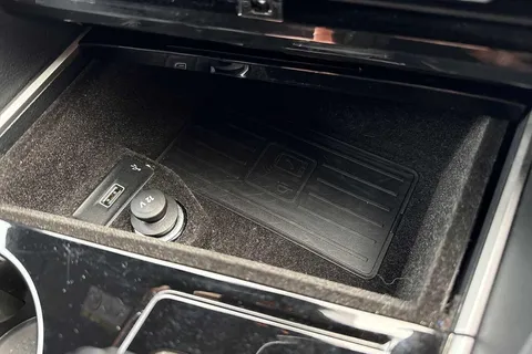 DG18TXS Volkswagen Touareg 3.0 V6 TDI 4Motion R-Line 5dr Tip Auto Thumbnail #45