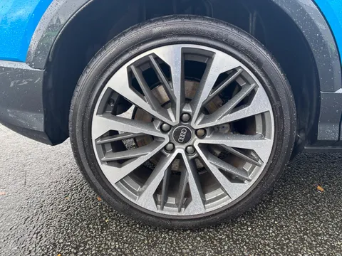 DP22SVV Audi SQ2 Black Edition TFSI  300 PS S tronic Thumbnail #6