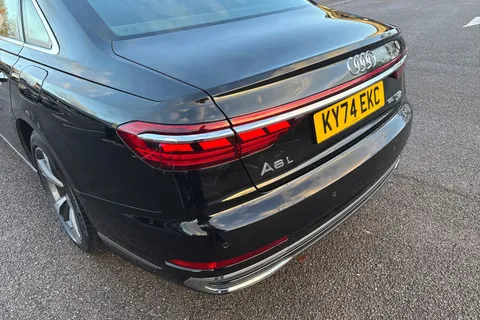 KY74EKC Audi A8 L  Sport 60 TFSI e quattro 462 PS tiptronic Thumbnail #8