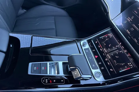 KY74EKC Audi A8 L  Sport 60 TFSI e quattro 462 PS tiptronic Thumbnail #23