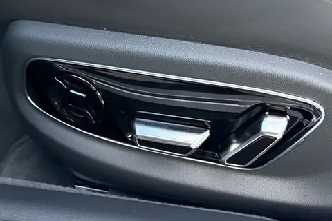 KY74EKC Audi A8 L  Sport 60 TFSI e quattro 462 PS tiptronic Thumbnail #26