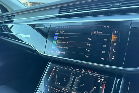 KY74EKC Audi A8 L  Sport 60 TFSI e quattro 462 PS tiptronic Thumbnail #40