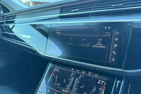 KY74EKC Audi A8 L  Sport 60 TFSI e quattro 462 PS tiptronic Thumbnail #43