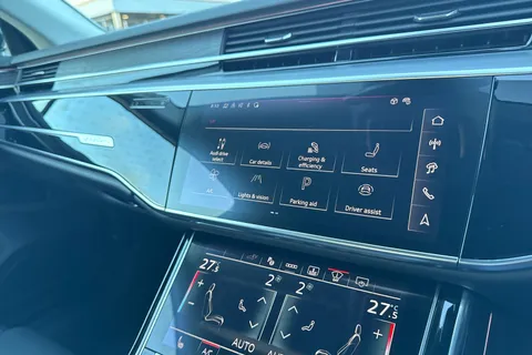 KY74EKC Audi A8 L  Sport 60 TFSI e quattro 462 PS tiptronic Thumbnail #48