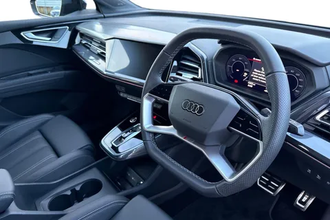 KO74PNL Audi Q4 e-tron Q4  Black Edition 45 e-tron   kW Thumbnail #14