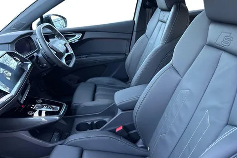 KO74PNL Audi Q4 e-tron Q4  Black Edition 45 e-tron   kW Thumbnail #16