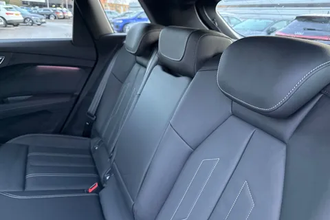 KO74PNL Audi Q4 e-tron Q4  Black Edition 45 e-tron   kW Thumbnail #19