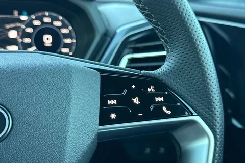 KO74PNL Audi Q4 e-tron Q4  Black Edition 45 e-tron   kW Thumbnail #26