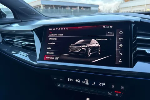 KO74PNL Audi Q4 e-tron Q4  Black Edition 45 e-tron   kW Thumbnail #45