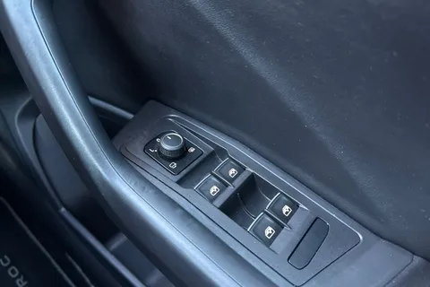 AF70UTL Volkswagen T-Roc 1.5 TSI R-Line 2dr DSG | Heated Seats | Beats Audio Thumbnail #24
