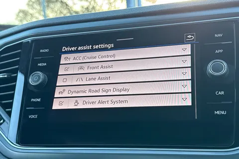 AF70UTL Volkswagen T-Roc 1.5 TSI R-Line 2dr DSG | Heated Seats | Beats Audio Thumbnail #30