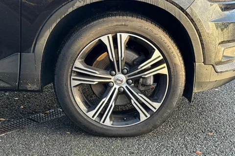 LO70OXW Volvo Xc40 2.0 B4P Inscription Pro 5dr Auto Thumbnail #12