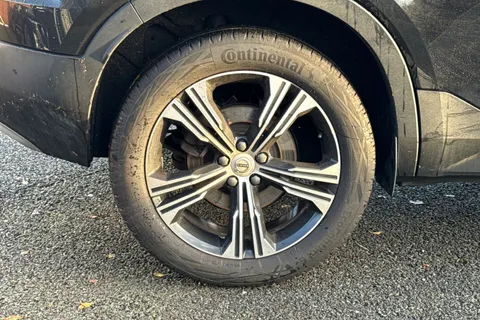 LO70OXW Volvo Xc40 2.0 B4P Inscription Pro 5dr Auto Thumbnail #13