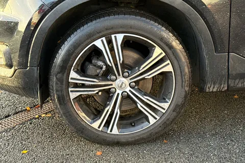 LO70OXW Volvo Xc40 2.0 B4P Inscription Pro 5dr Auto Thumbnail #15