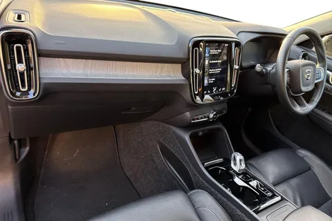 LO70OXW Volvo Xc40 2.0 B4P Inscription Pro 5dr Auto Thumbnail #16
