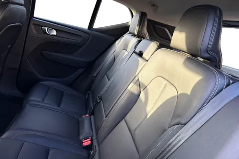 LO70OXW Volvo Xc40 2.0 B4P Inscription Pro 5dr Auto Thumbnail #18