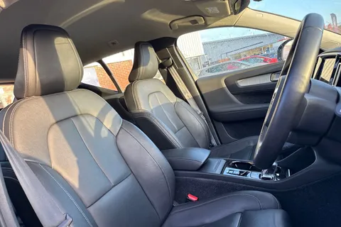 LO70OXW Volvo Xc40 2.0 B4P Inscription Pro 5dr Auto Thumbnail #24