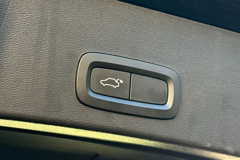 LO70OXW Volvo Xc40 2.0 B4P Inscription Pro 5dr Auto Thumbnail #33