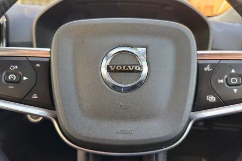 LO70OXW Volvo Xc40 2.0 B4P Inscription Pro 5dr Auto Thumbnail #38