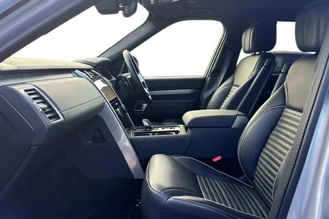 3 of 50 for Land Rover Discovery 3.0 D300 Dynamic HSE 5dr