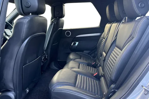 4 of 50 for Land Rover Discovery 3.0 D300 Dynamic HSE 5dr