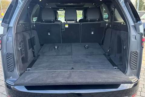 11 of 50 for Land Rover Discovery 3.0 D300 Dynamic HSE 5dr